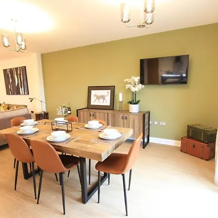 Cabot Mews 8 * بريستول