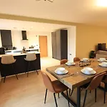 Cabot Mews 8 בריסטול