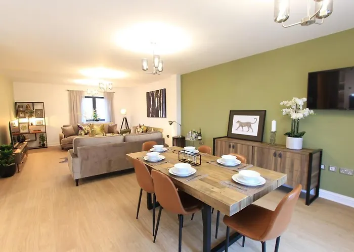 Cabot Mews 8 דירה